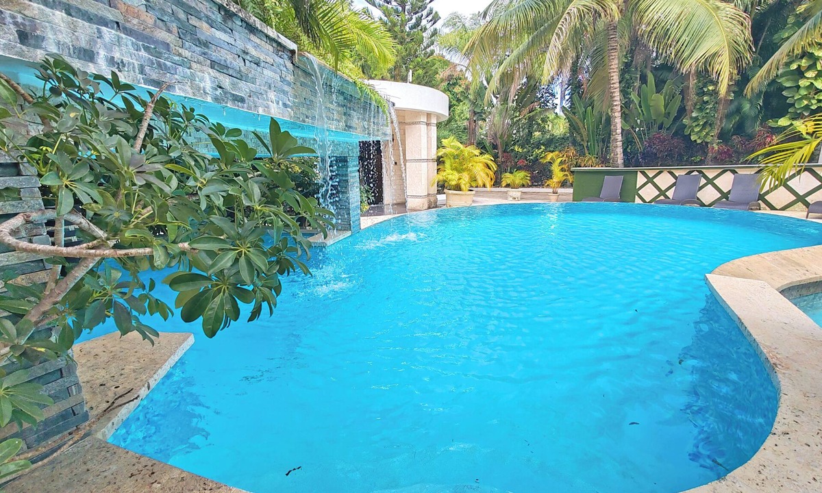 Villas Ana Maria Villa | Sosua Bachelor Party 7 BR + 2 Suites Hollywood Style Villa