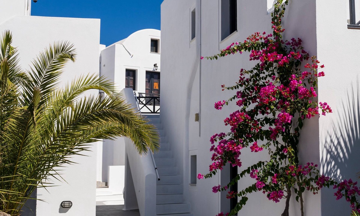 Kamari Hotel | Soulis Hotel