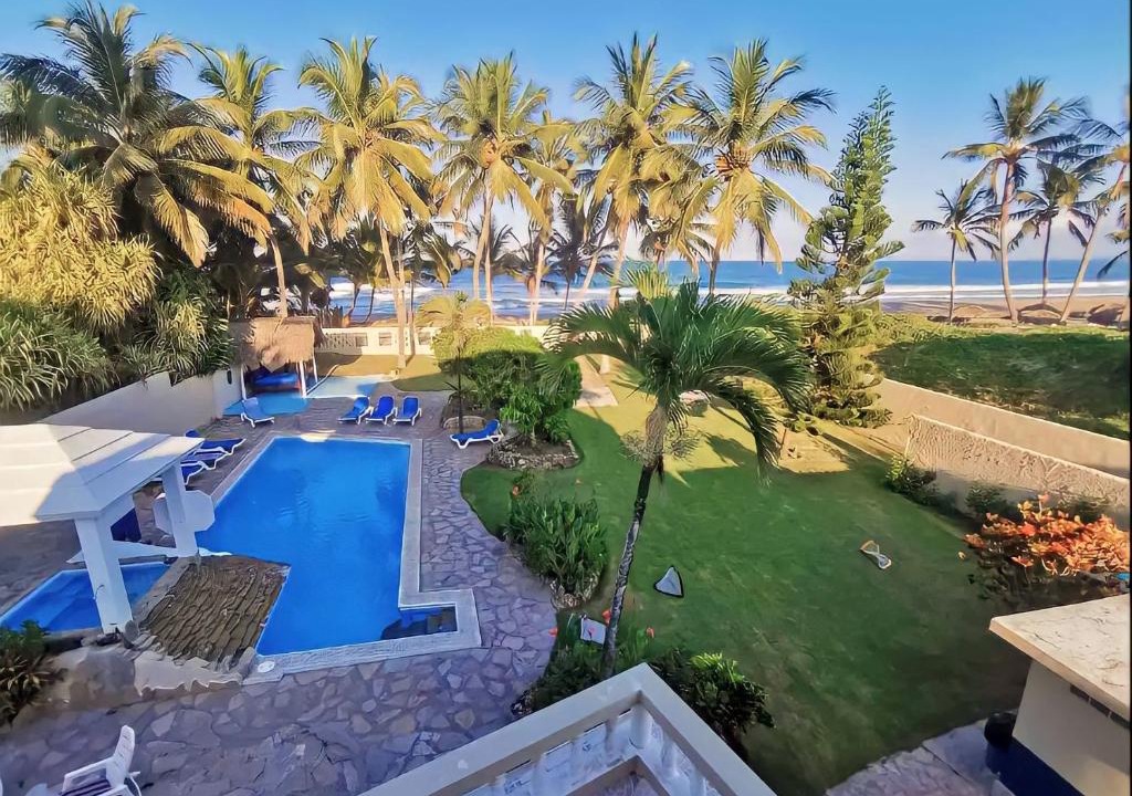Cabarete Villa | Spacious 7 bedroom Oceanfront Villa in Cabarete, Dominican Republic