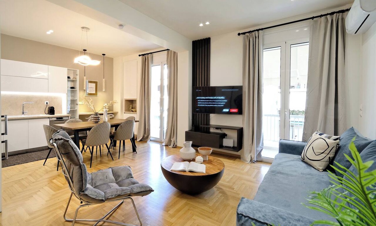Pangrati Apartment | Spacious 3-Bedroom Retreat in the Heart of Pagrati