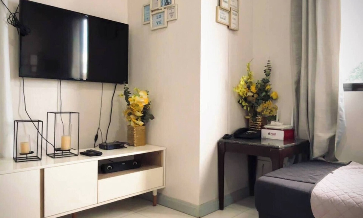 Poblacion District Apartment | Spacious Central Davao City Getaway - Spacious Apartment with Shared Pool