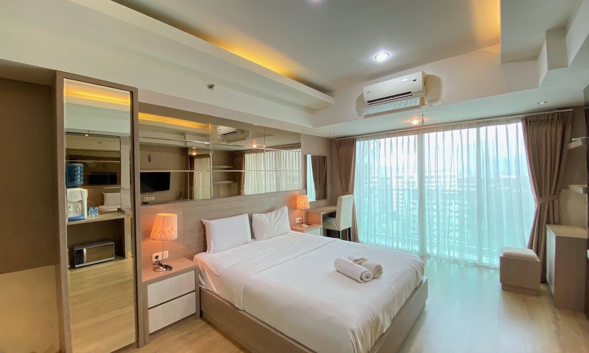 Babakan Ciamis Apartment | Spacious Studio Room At Tamansari La Grande Apartment Near Bip