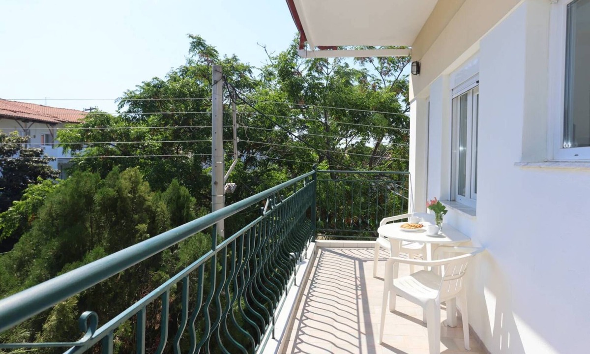 Polichrono Apartment | Spanos Apartments Anna's Lodge
