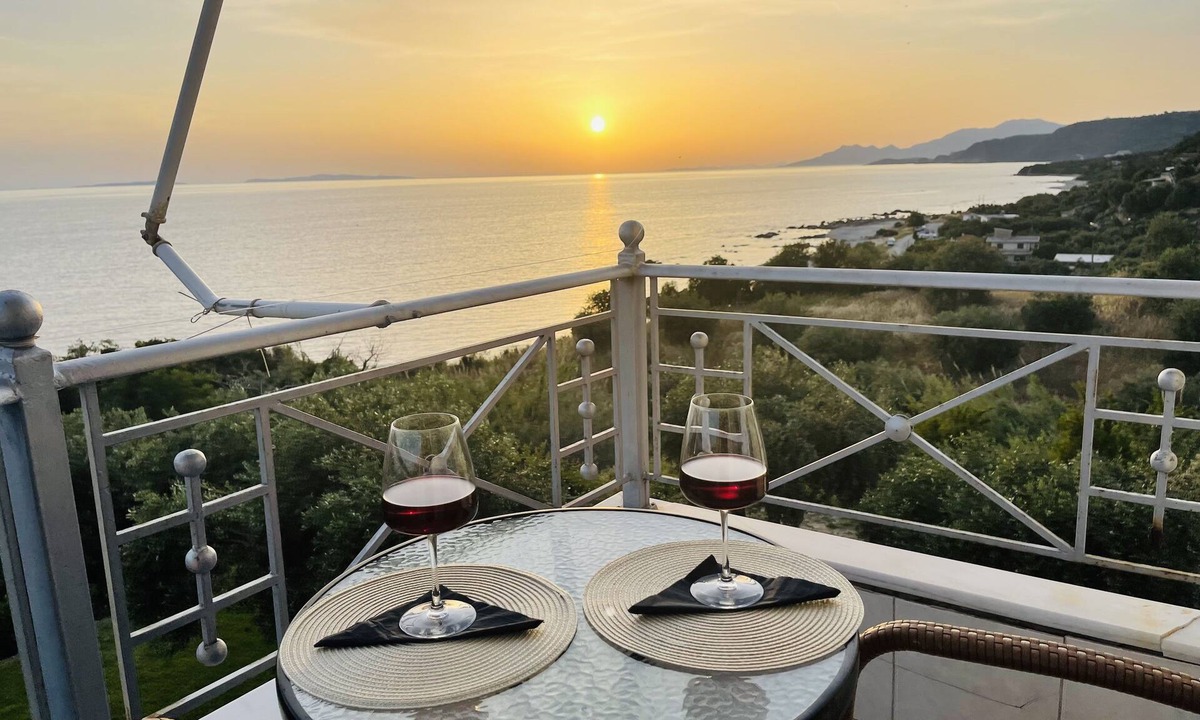 Lygia Apartment | Staikos