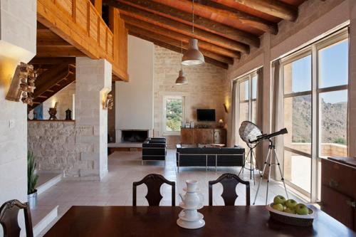 Monopari Villa | Stone Built Private villa Limeri with pool, BBQ & Shaded Patio