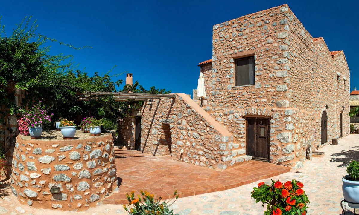 Omales Apartment | Stone built studio for 4,Olive Grove,Near Beach,Mani 1