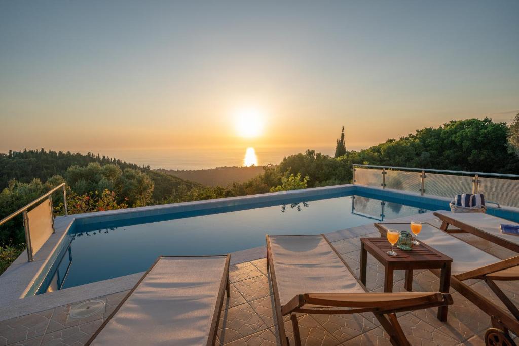 Erisos Villa | Stone Villa Eriphyle ,private with sunset view!