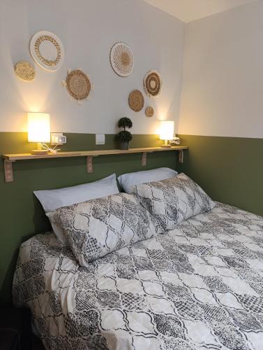 Chalandri Apartment | Studio 35 - Modern & Cozy Studio in Chalandri City Center