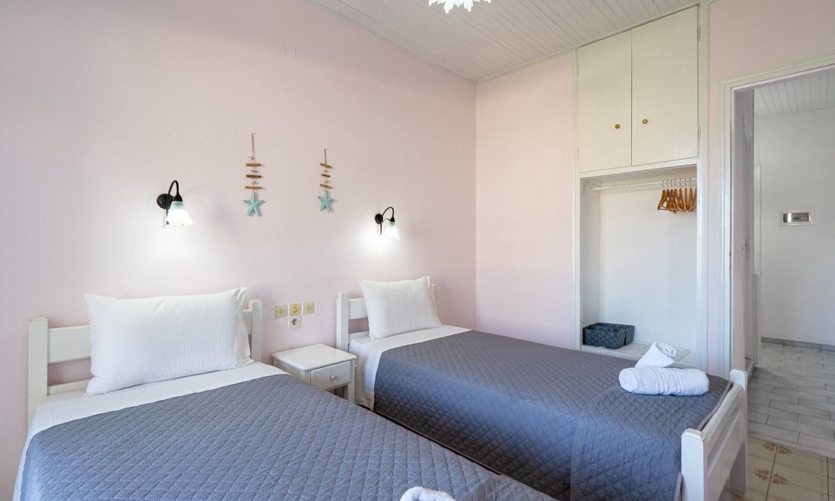 Roda Apartment | Studio 'Alexandros Studios 4' with Shared Pool, Wi-Fi and Air Conditioning