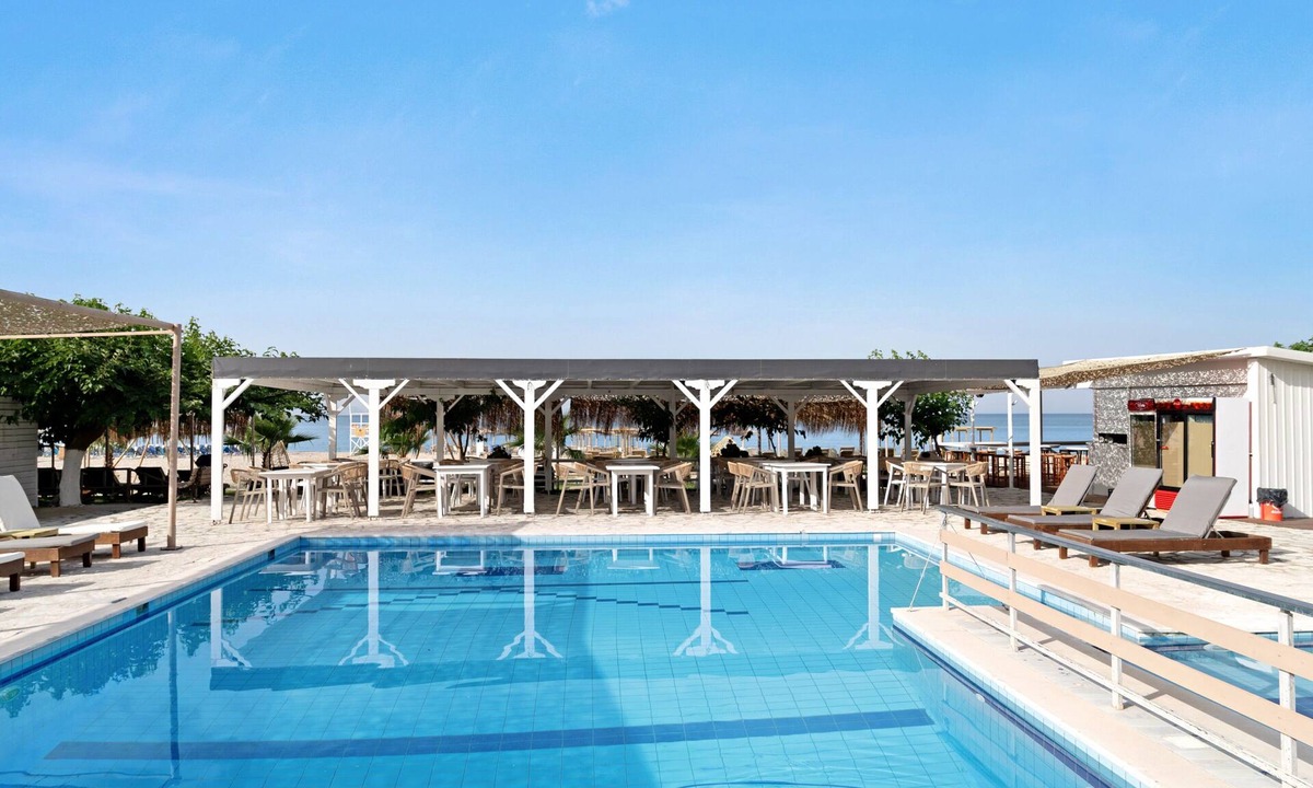 Pidima Kyras Apartment | Studio Apartment 'Iguana 9' with Sea View, Wi-Fi and Air Conditioning