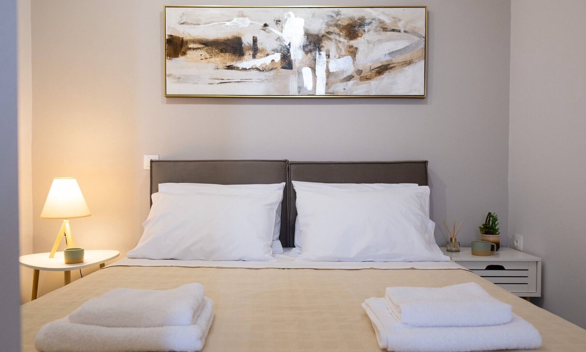 Perigiali Apartment | Studio Apartment 'Mella Roa Amar' with Shared Terrace, Wi-Fi and Air Conditioning