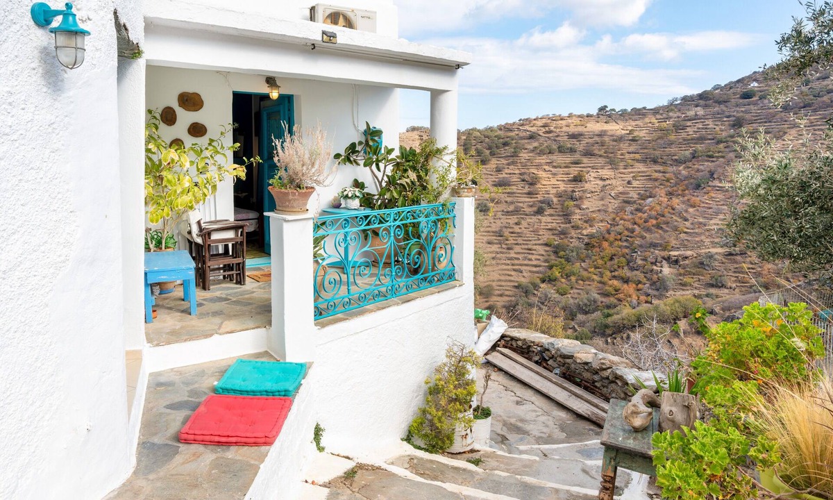 Kea Apartment | Studio Apartment 'The Castle Kea' with Mountain View, Wi-Fi and Air Conditioning