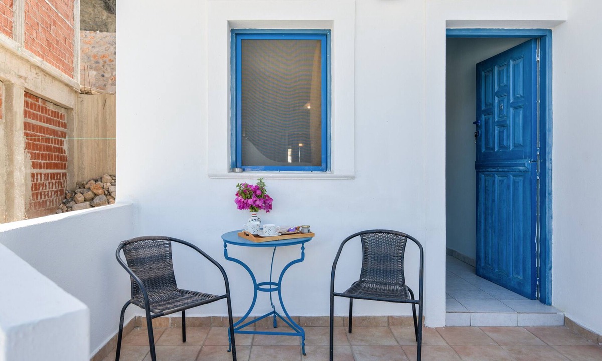 Diafani Apartment | Studio Apartment 'Triple No 1' with Sea View, Wi-Fi and Air Conditioning