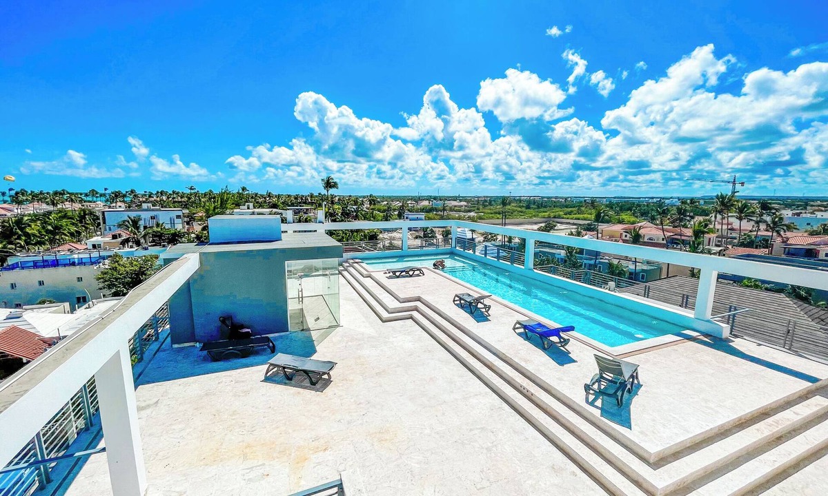 Bavaro Hotel | STUDIOS and SUITES Ducassi ROOFTOP POOL