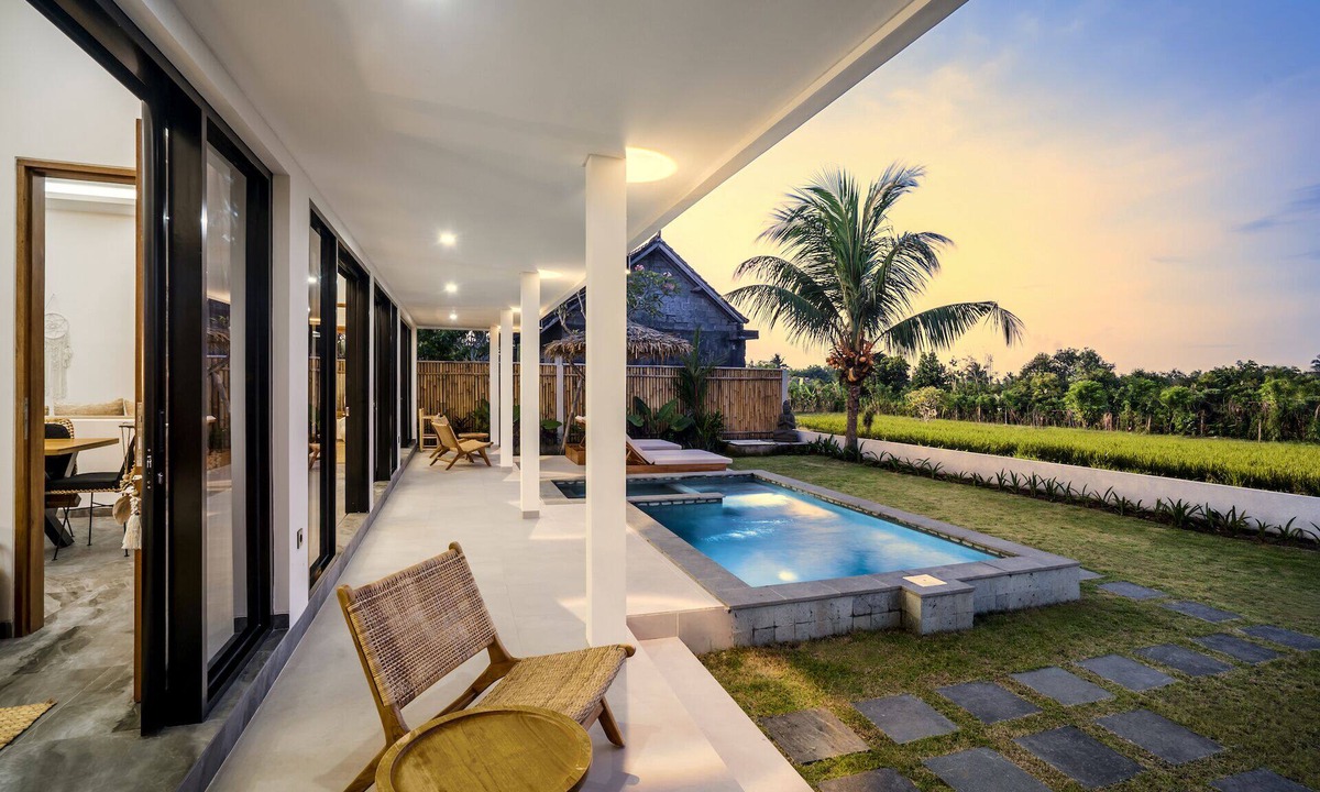 Batuan Villa | Stunning 2BR Dream Villa with Ricefield View