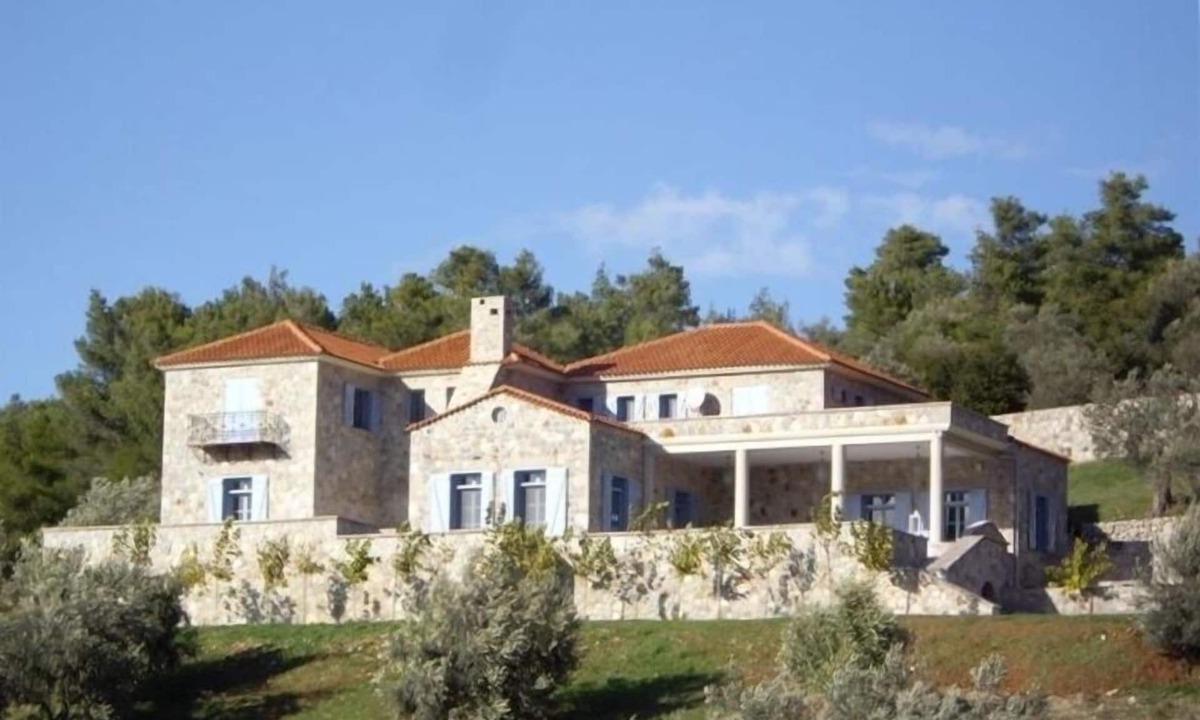 Melissopetra House | Stunning Agricultural/Horse Farming Estate Near The Sea