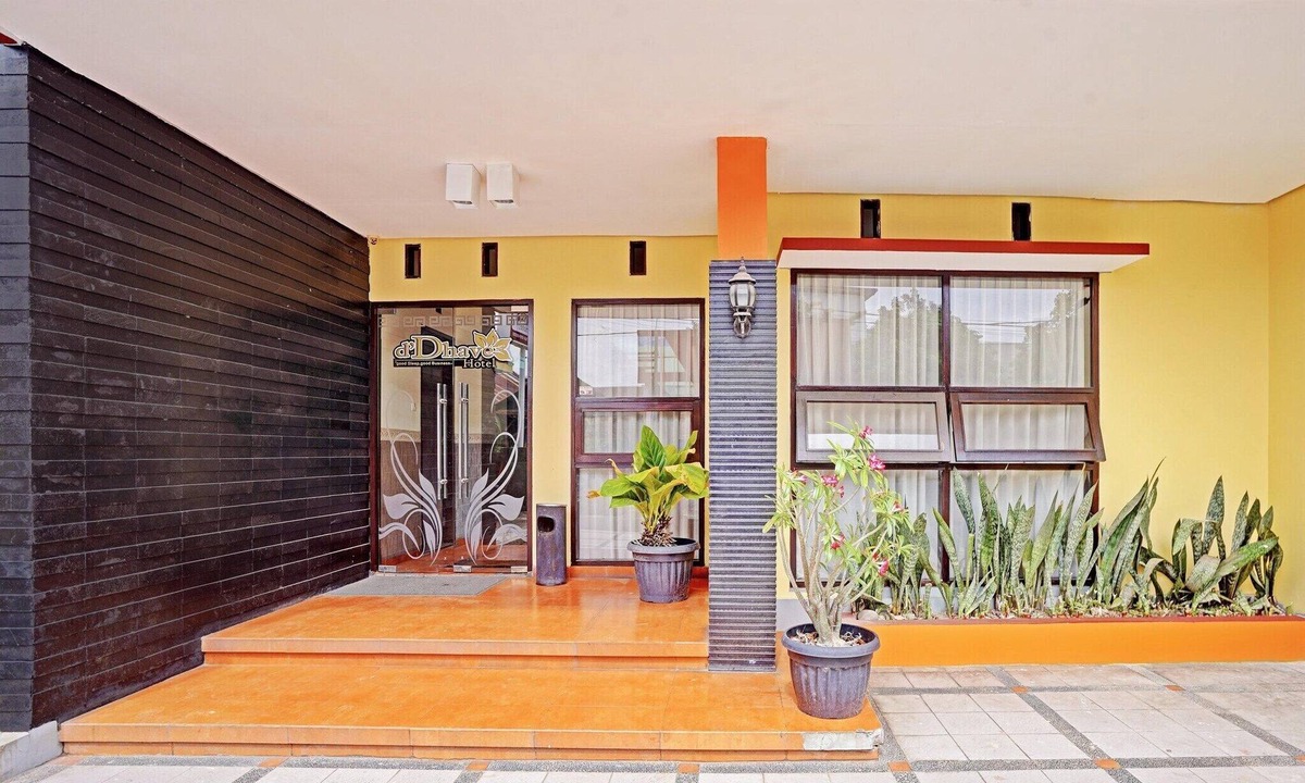 Padang House | Stylish DBL Suite Escape W/Free WiFi and Parking