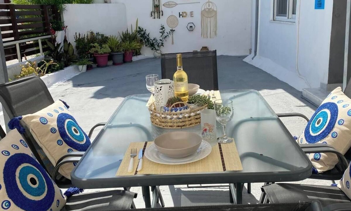 Petaloudes House | Stylish fully renovated home