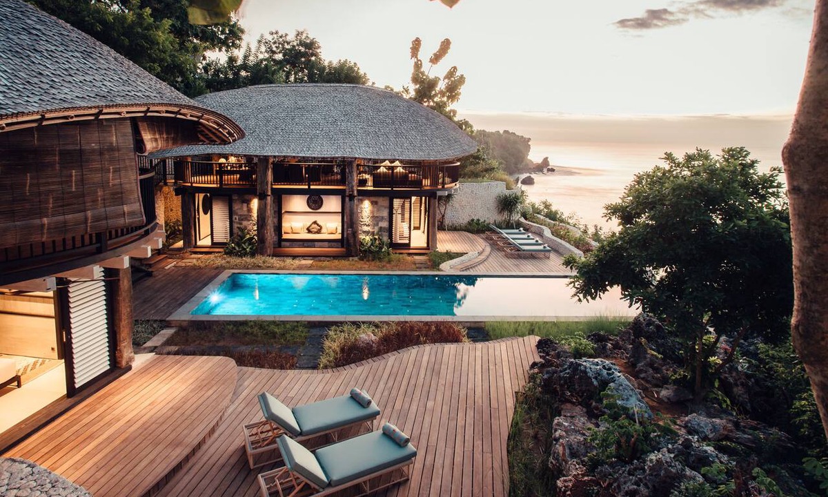 Uluwatu Hotel | Suarga Padang Padang