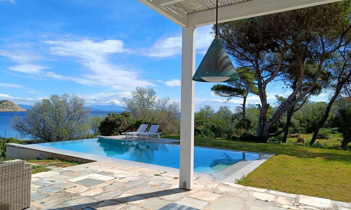 Ormos Agiou Ioannou Villa | Summervilla with private infinity pool