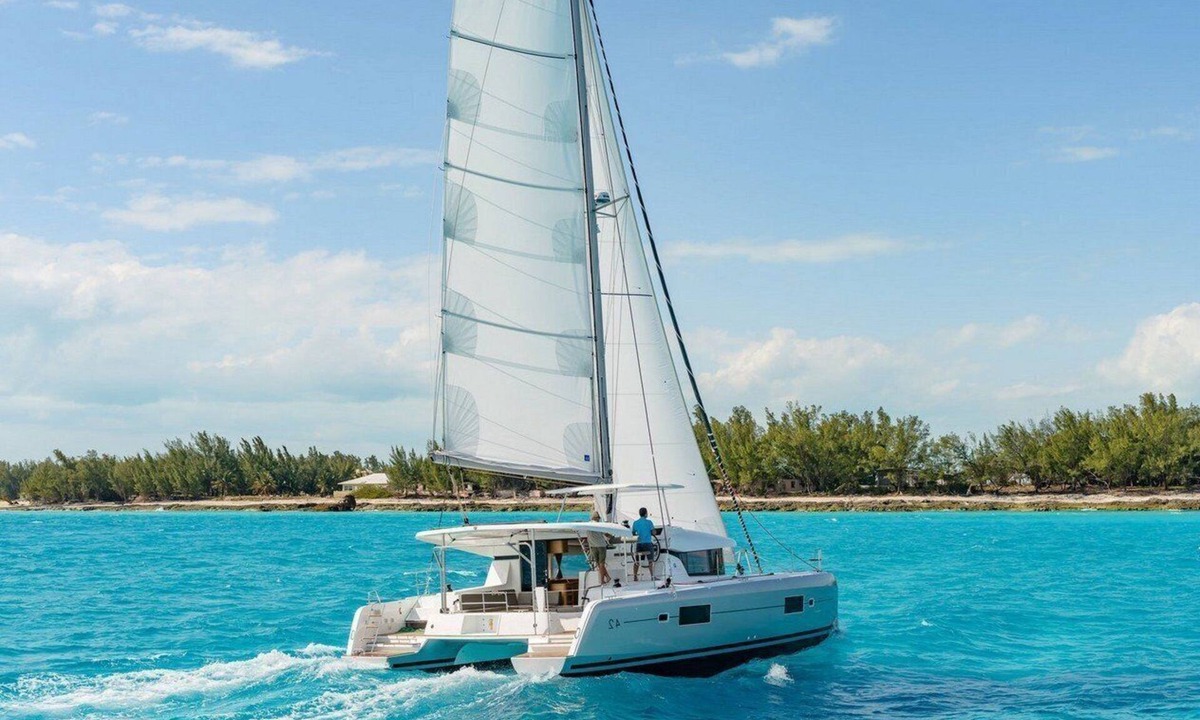 Nikita Boat Rental | Sun-Kissed Sailing: A Luxurious Beach Experience in Nikiti, Macedonia