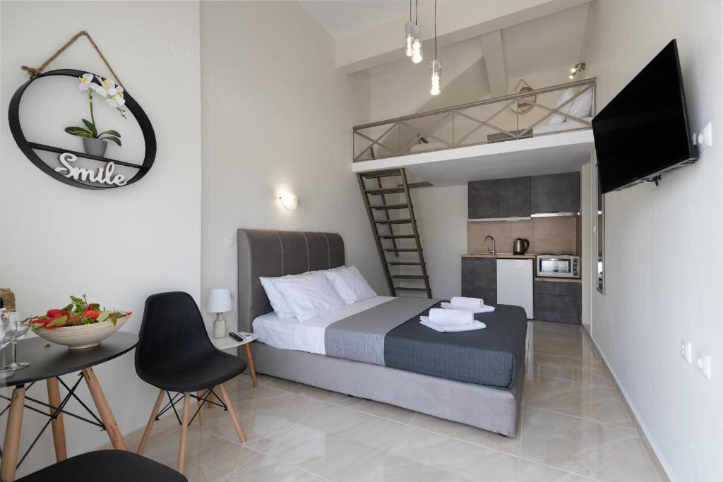 Topeiros Apartment | Sunny Studios 1