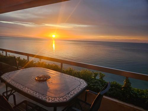 Perea Apartment | Sunset Cruise