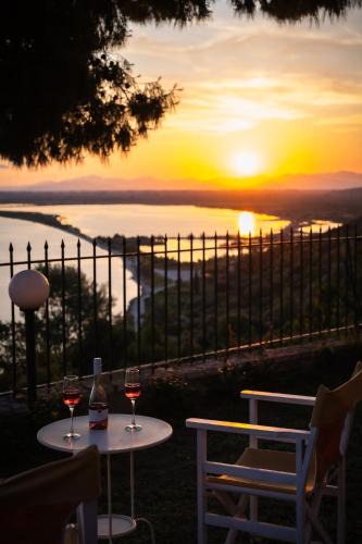 Menidion Apartment | Sunset Waves