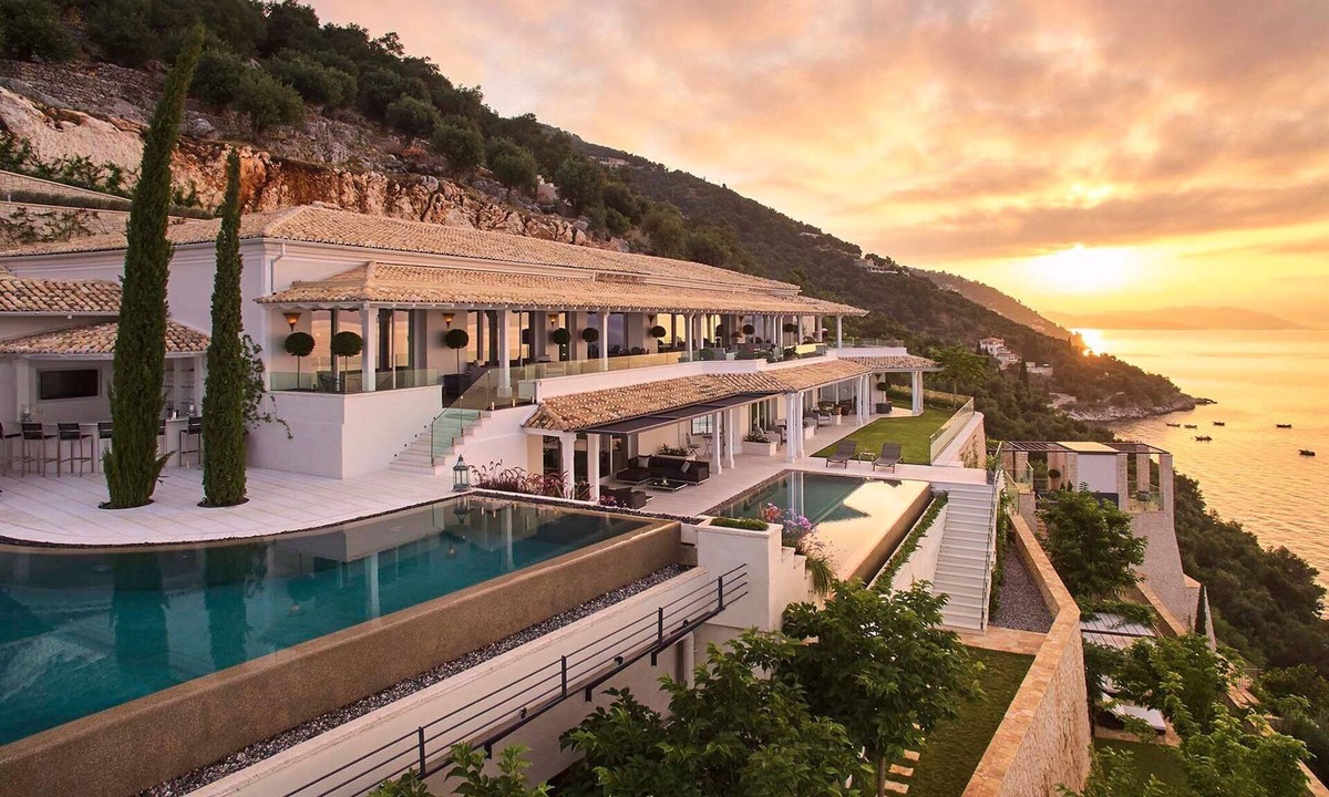 Nisaki Villa | Super Elite Corfu Villa | Villa Paradiso | 6 Bedroom | 2 Heated Infinity Pools