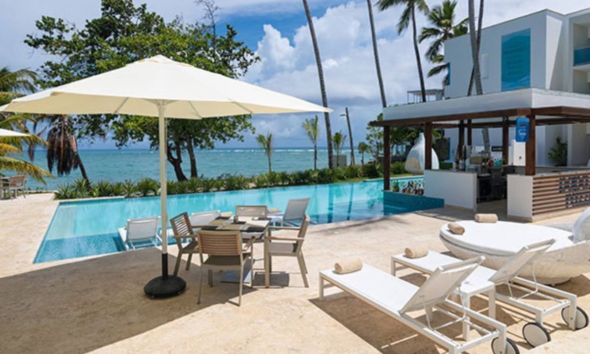 ProCab Condo | Superb 2-bedroom suite with kitchen, sea view