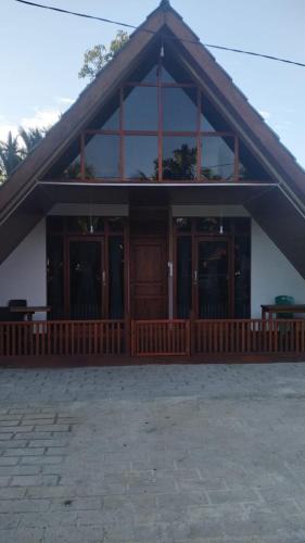 Katiet House | Surf Logde katiet short motorcycle only minute from our places Bintang wave,Lance wave,HTs wave,monkeyWave