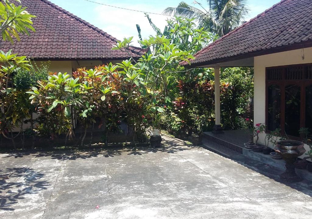 Suraberata Bed & Breakfast | Surya Homestay