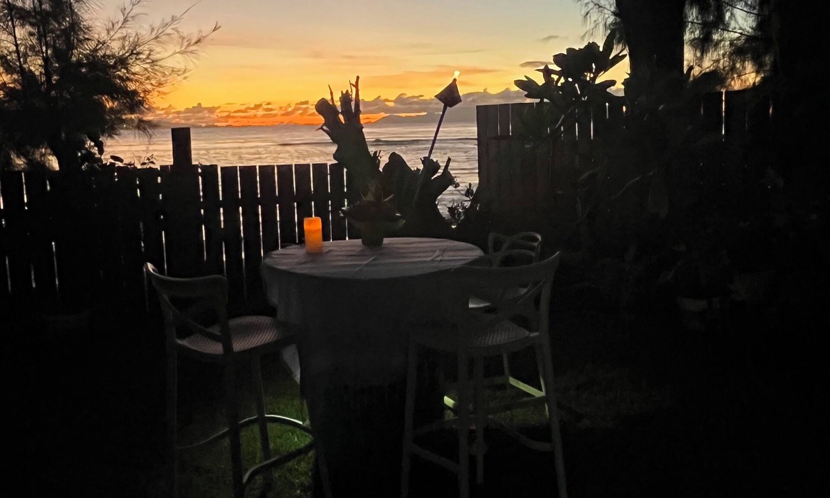 Mahina Apartment | Sweet little studio by the sea in a family area surrounding.