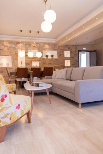 Paradisi Apartment | T122 residence