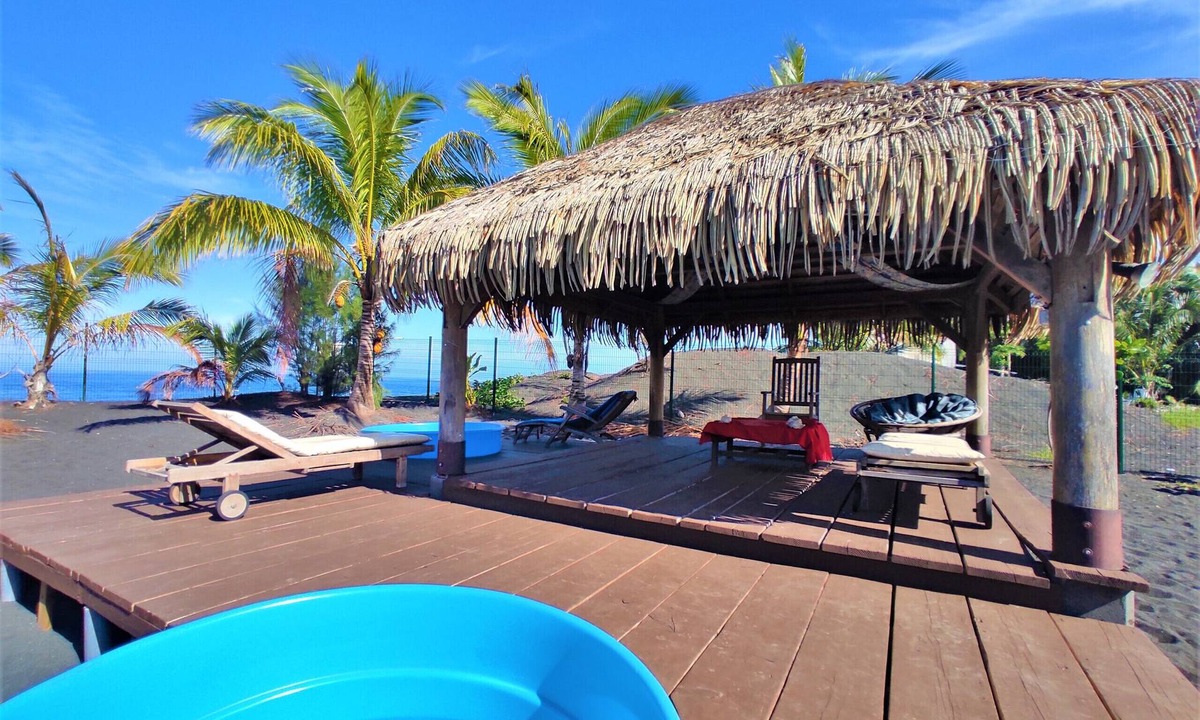 Papara Ski Chalet | TAHITI - Taharuu Bungalow Surf Hoe
