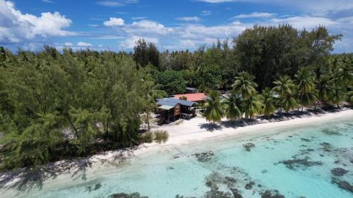 Fakarava Bed & Breakfast | Takava Lodge