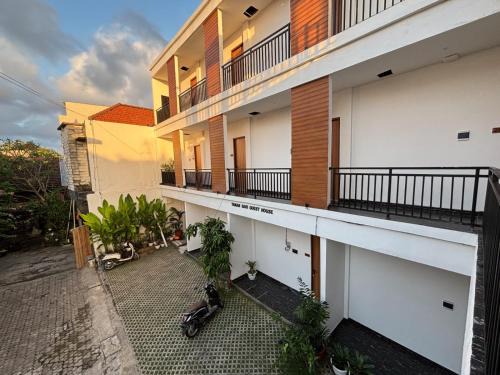 Padangsambian Klod House | Taman Sari Guesthouse