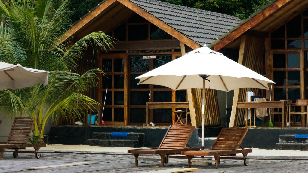 Rajabasa Cabin | Teras Pahawang
