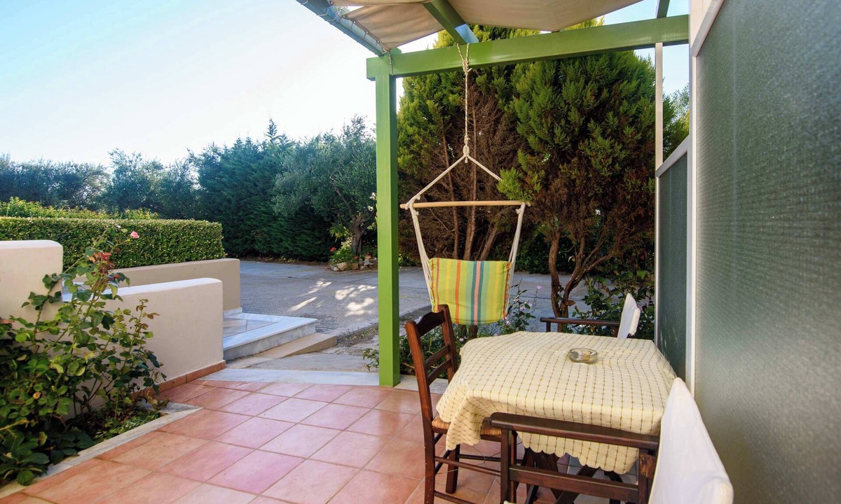 Agrilos Apartment | Terpsi Apartments - Kyparissia Garden Nest
