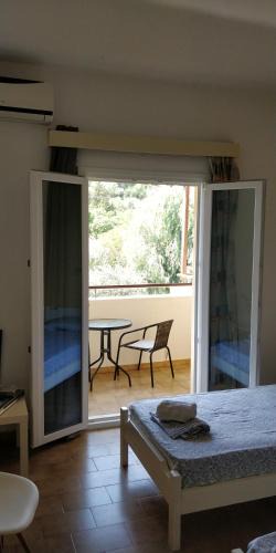 Kavos Apartment | Thaleia Studios & Apartments
