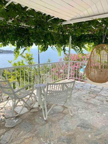Volos Villa | The INORA