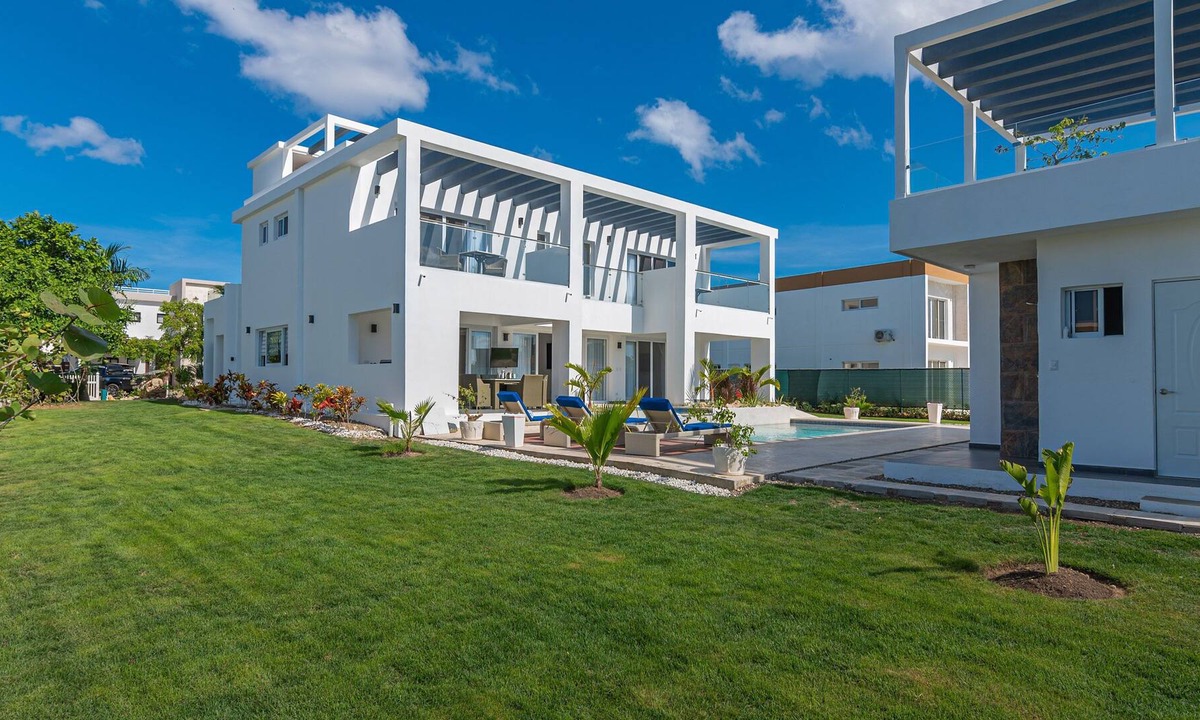 Los Cerros Villa | THE PALM VILLA: A New, Beautiful Four-bedroom at Sosua Ocean Village!