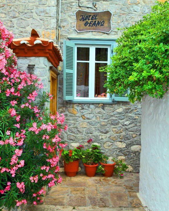 idhra House | Theano Guesthouse