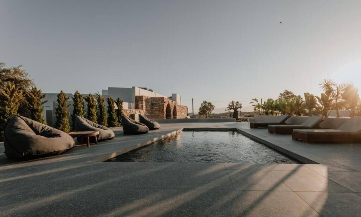 Plaka Villa | Three-Bedroom Superior Villa with Private Pool