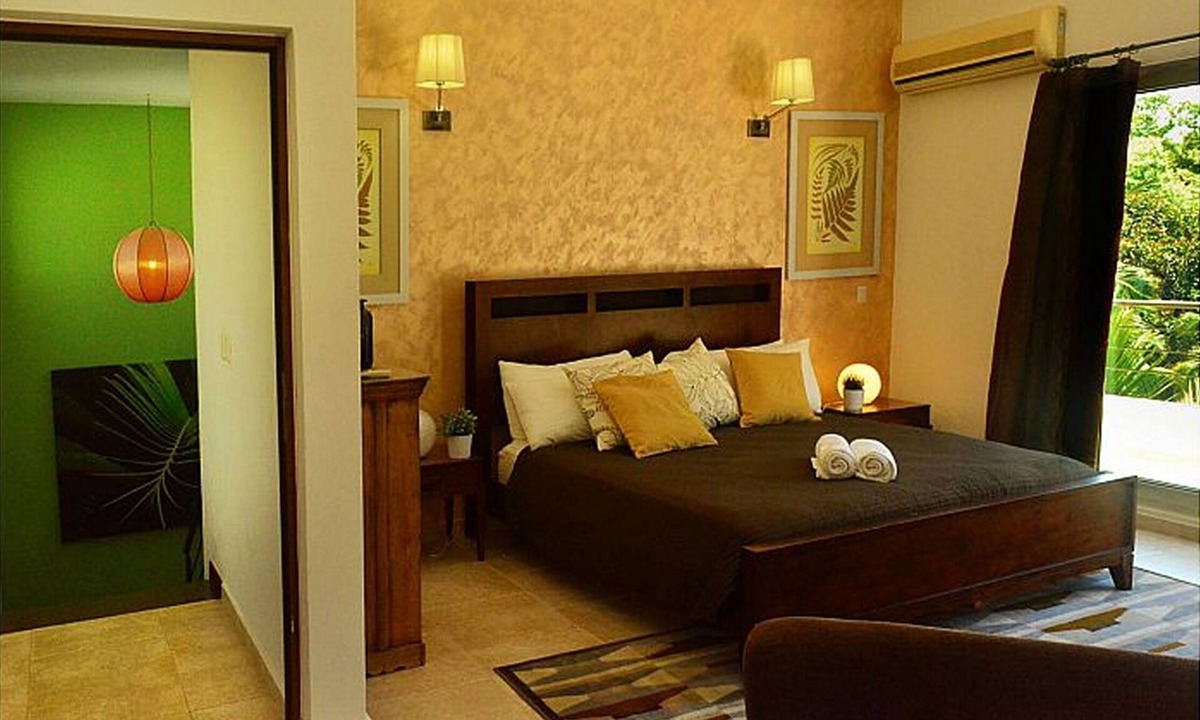 El Batey Apartment | Top-floor penthouse in beachfront residence, pools/BBQ/Internet/Cable TV/AC