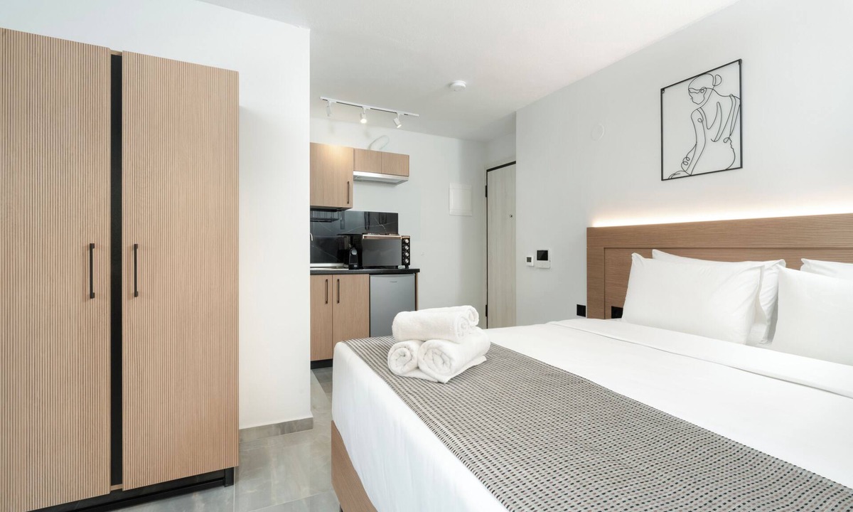 Vardaris Apartment | Tower 15 | Deluxe Studio 402