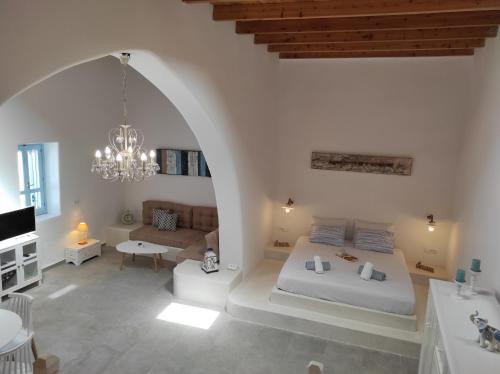 Kalithies Apartment | Traditional Luxury House