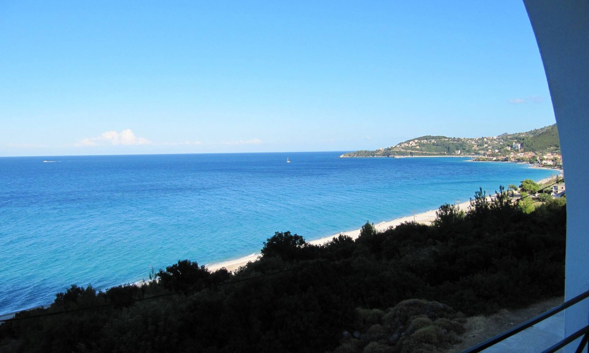 Poros Hotel | Travlos Studios