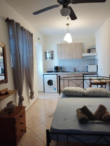 Kithira House | Trifyllianika Calm View