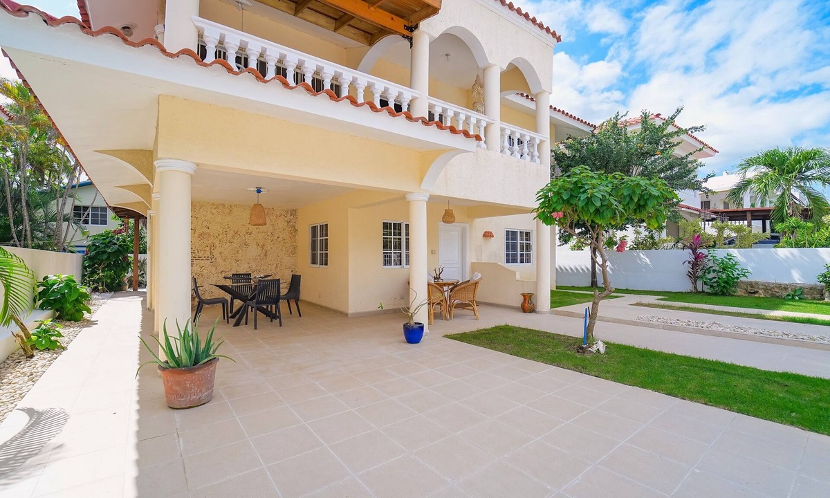 Playa Bibijagua Villa | Tropical 2-bedroom Villa with Beach Access - Bávaro, Punta Cana